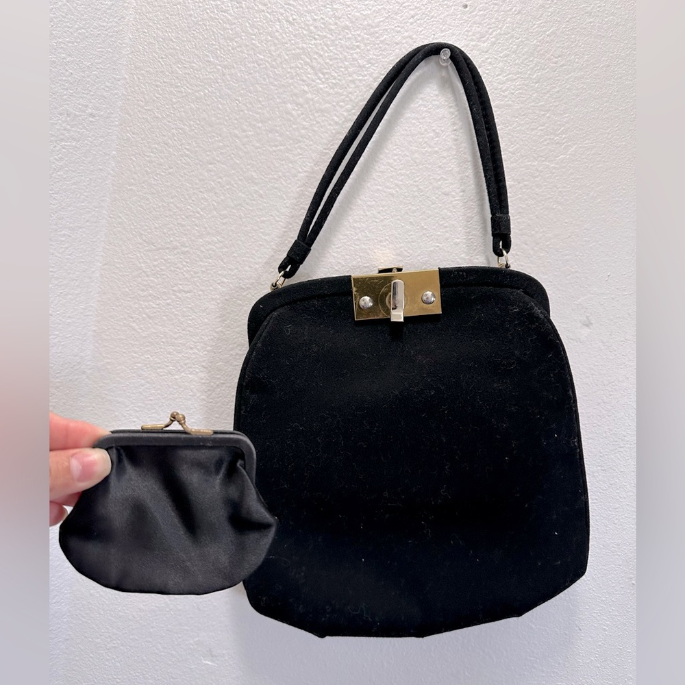 True vintage Ingber hand bag with matching coin purse.